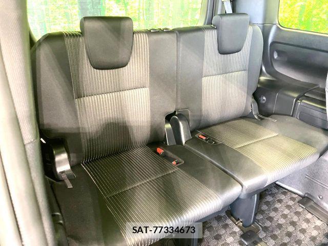 Toyota VOXY 2018-07 7621197-9