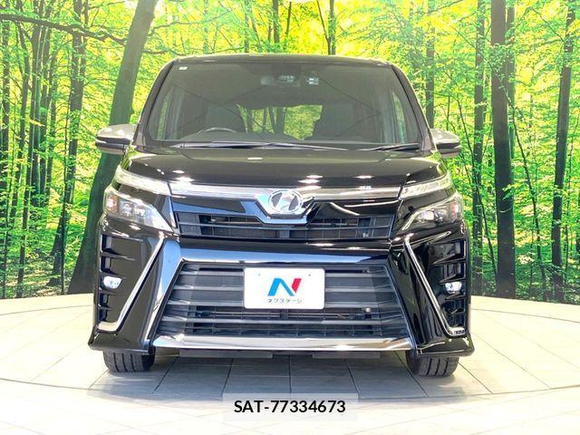 Toyota VOXY 2018-07 7621197-14