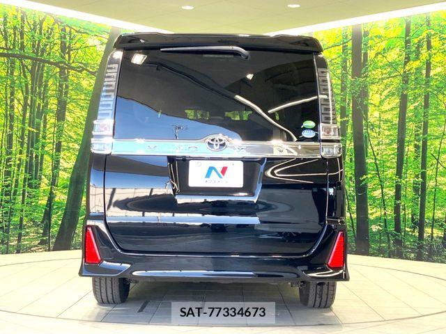 Toyota VOXY 2018-07 7621197-15