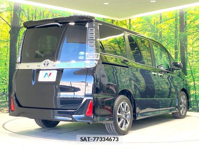 Toyota VOXY 2018-07 7621197-17