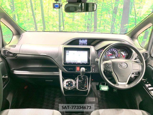 Toyota VOXY 2018-07 7621197-1