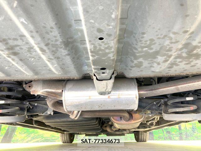 Toyota VOXY 2018-07 7621197-19