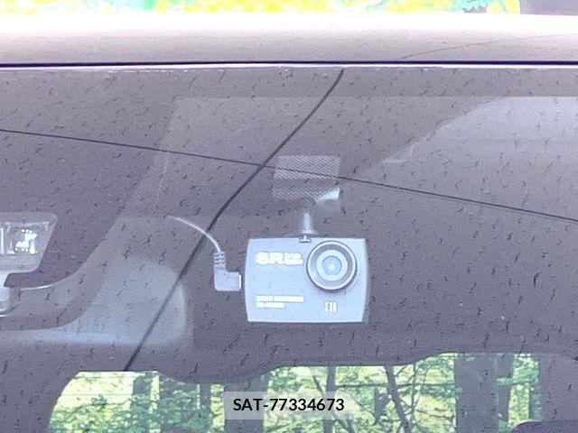 Toyota VOXY 2018-07 7621197-5