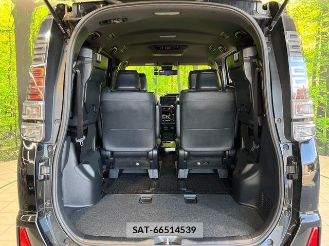 Toyota VOXY 2021-03 7621183-10