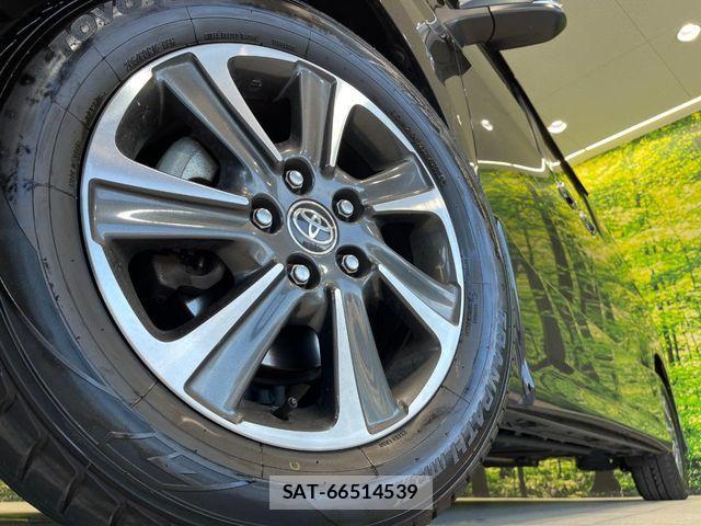 Toyota VOXY 2021-03 7621183-13