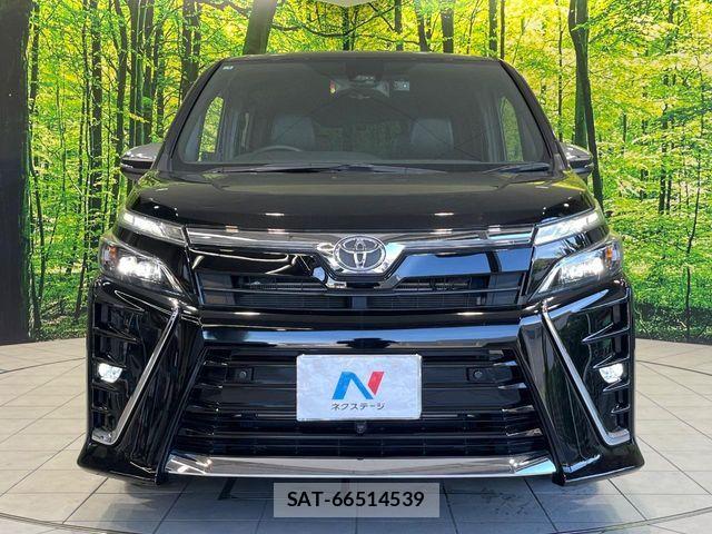Toyota VOXY 2021-03 7621183-14