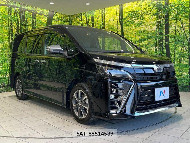 Toyota VOXY 2021-03 7621183-16