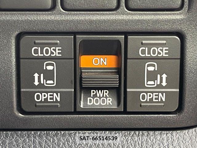 Toyota VOXY 2021-03 7621183-4