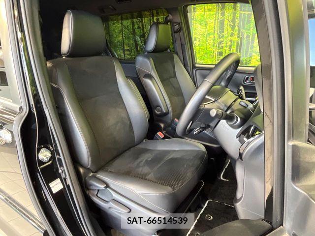 Toyota VOXY 2021-03 7621183-7