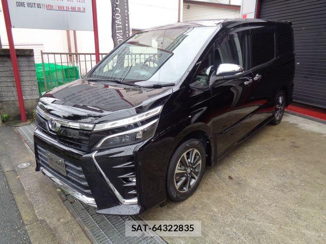 Toyota VOXY 2018-07 7621201-18