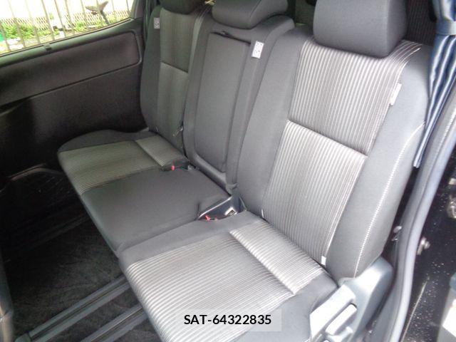 Toyota VOXY 2018-07 7621201-29