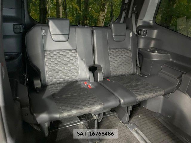 Toyota VOXY 2023-04 7621175-9