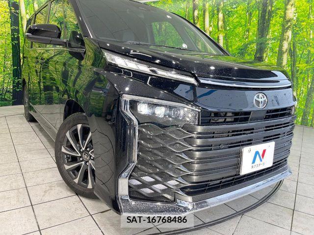 Toyota VOXY 2023-04 7621175-12