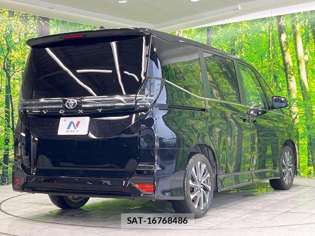Toyota VOXY 2023-04 7621175-16