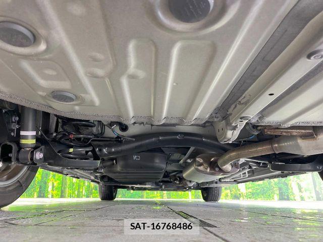 Toyota VOXY 2023-04 7621175-18