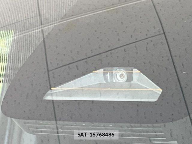 Toyota VOXY 2023-04 7621175-4
