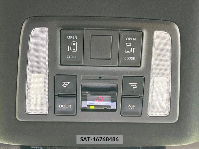 Toyota VOXY 2023-04 7621175-6
