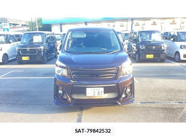 Toyota VOXY 2013-05 7621246-0