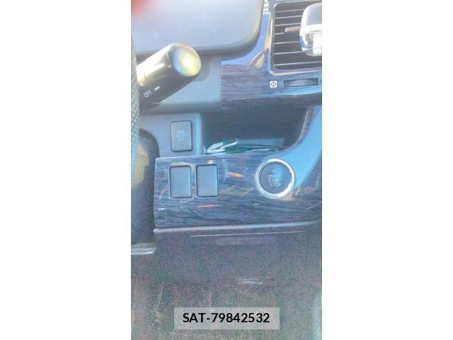 Toyota VOXY 2013-05 7621246-15