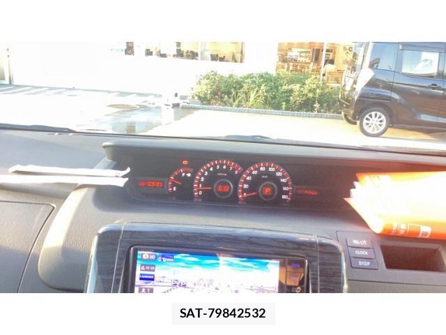 Toyota VOXY 2013-05 7621246-19