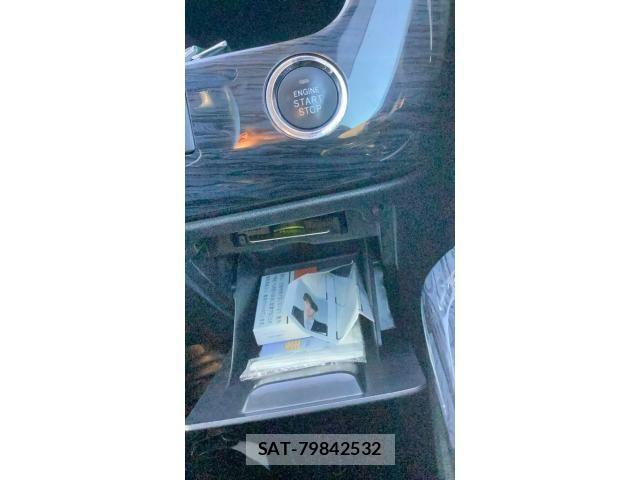 Toyota VOXY 2013-05 7621246-25