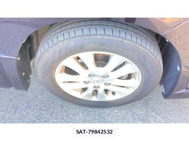 Toyota VOXY 2013-05 7621246-2