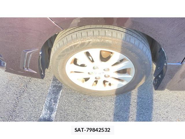 Toyota VOXY 2013-05 7621246-7
