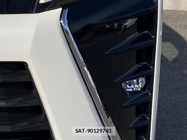 Toyota VOXY 2018-03 7621194-11