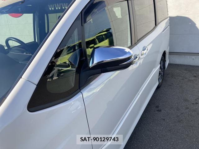 Toyota VOXY 2018-03 7621194-12