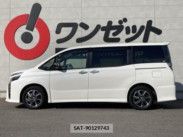 Toyota VOXY 2018-03 7621194-19