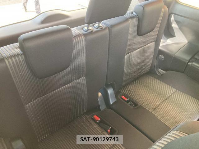 Toyota VOXY 2018-03 7621194-24