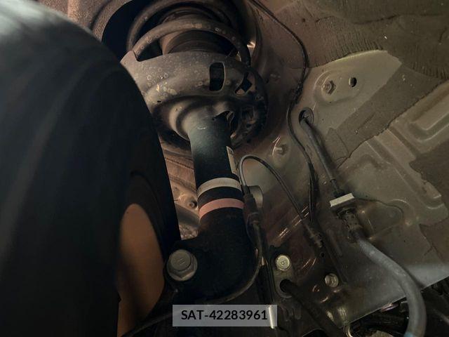 Toyota VOXY 2022-03 7621170-19