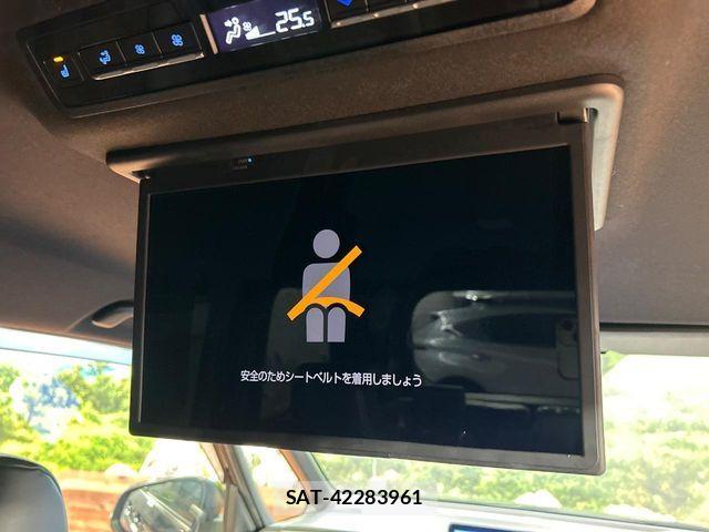 Toyota VOXY 2022-03 7621170-2
