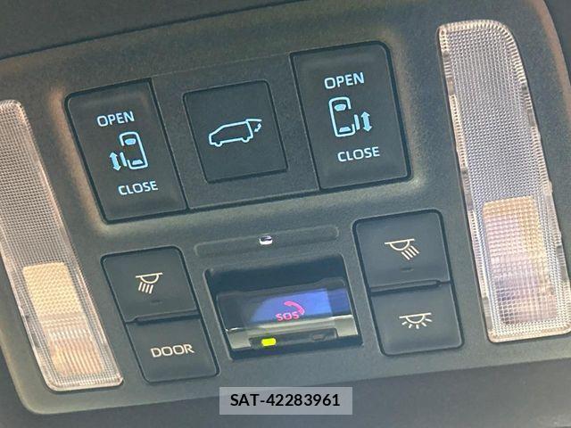 Toyota VOXY 2022-03 7621170-3