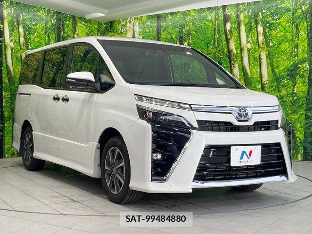 Toyota VOXY 2021-12 7621181-16