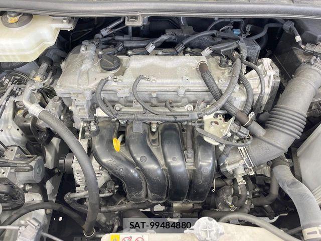 Toyota VOXY 2021-12 7621181-18