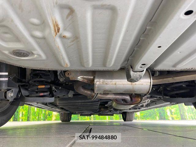 Toyota VOXY 2021-12 7621181-19