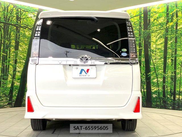 Toyota VOXY 2015-02 7621220-15