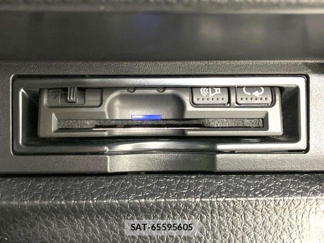 Toyota VOXY 2015-02 7621220-5