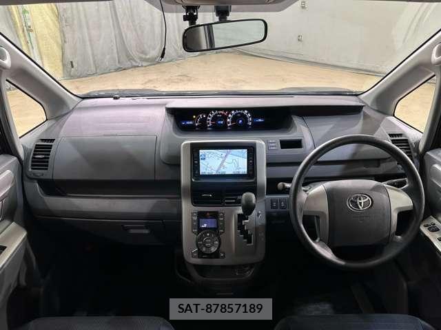 Toyota VOXY 2008-02 7621239-22