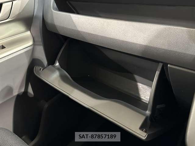 Toyota VOXY 2008-02 7621239-26