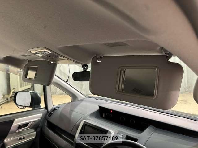 Toyota VOXY 2008-02 7621239-27