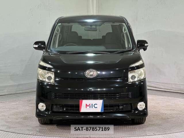 Toyota VOXY 2008-02 7621239-2