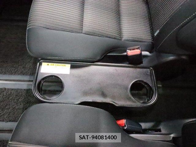 Toyota VOXY 2018-10 7621190-10