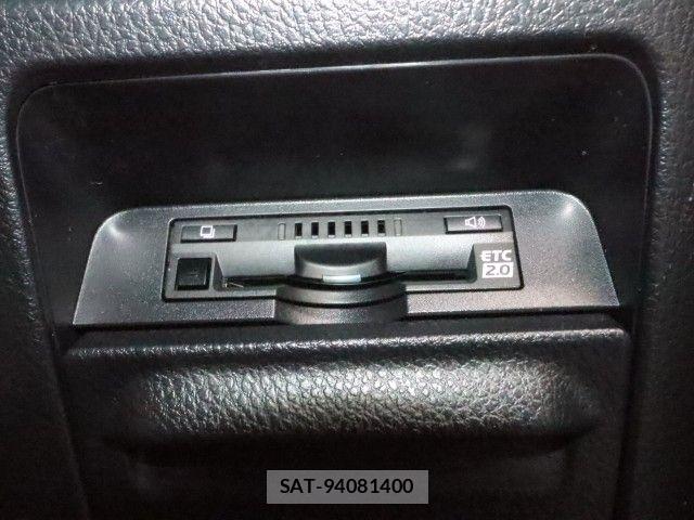 Toyota VOXY 2018-10 7621190-25