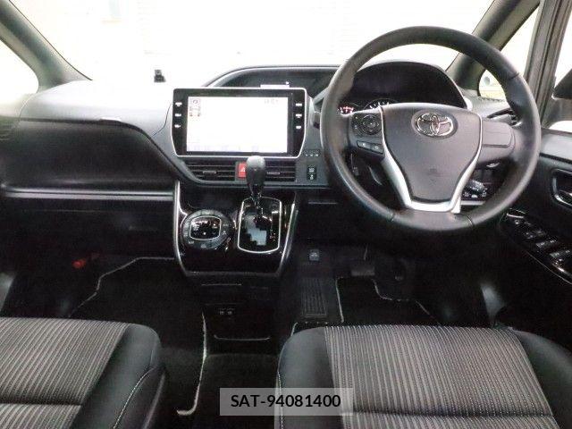 Toyota VOXY 2018-10 7621190-2
