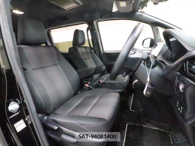 Toyota VOXY 2018-10 7621190-3