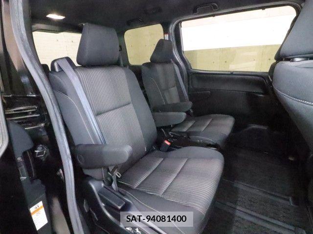 Toyota VOXY 2018-10 7621190-4
