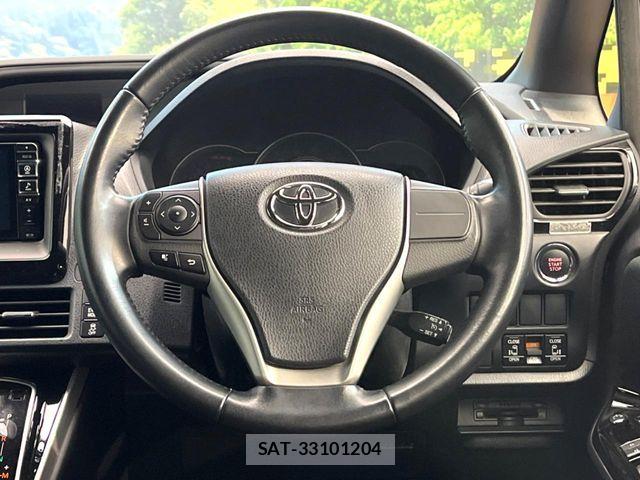 Toyota VOXY 2019-04 7621199-11