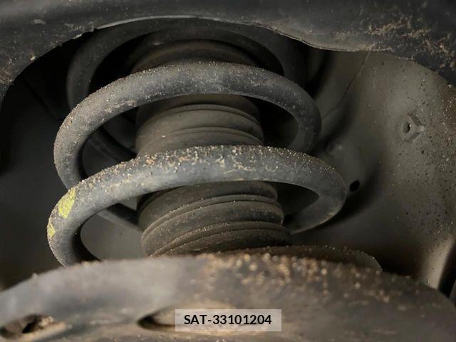Toyota VOXY 2019-04 7621199-19
